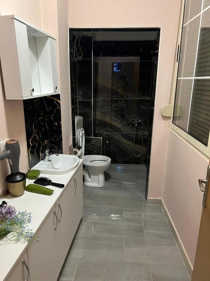 Two Bedroom Villa Tirana Bagian luar foto